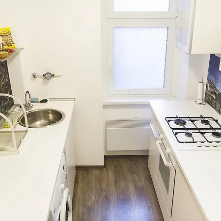 Bright 2br&ac At Astoria