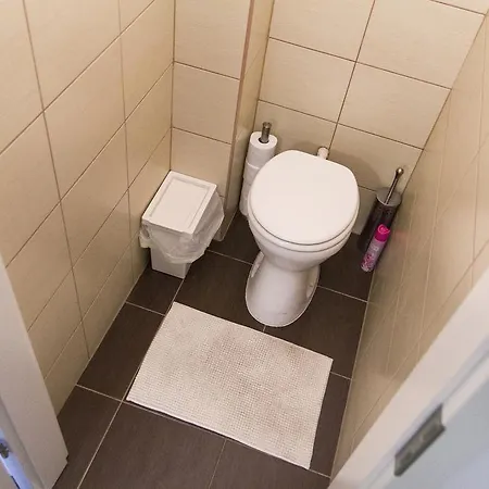 Bright 2br&ac At Astoria